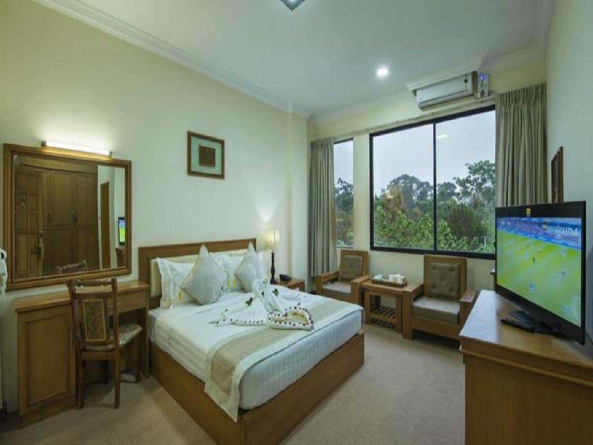 Hotel Shwe Nann Htike Пин О Луин Екстериор снимка