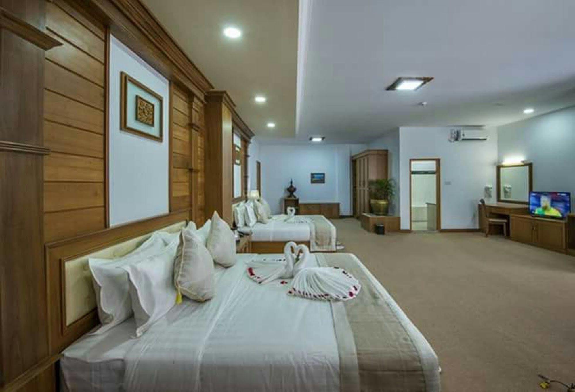 Hotel Shwe Nann Htike Пин О Луин Екстериор снимка