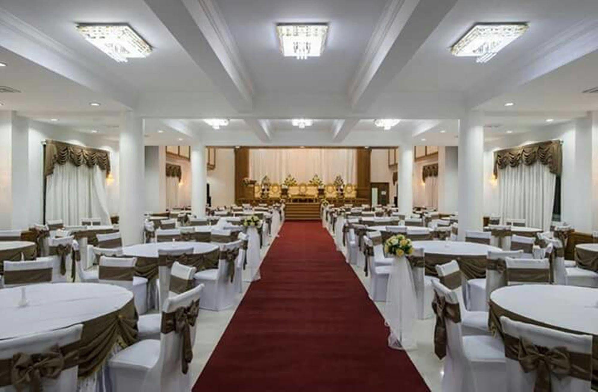Hotel Shwe Nann Htike Пин О Луин Екстериор снимка