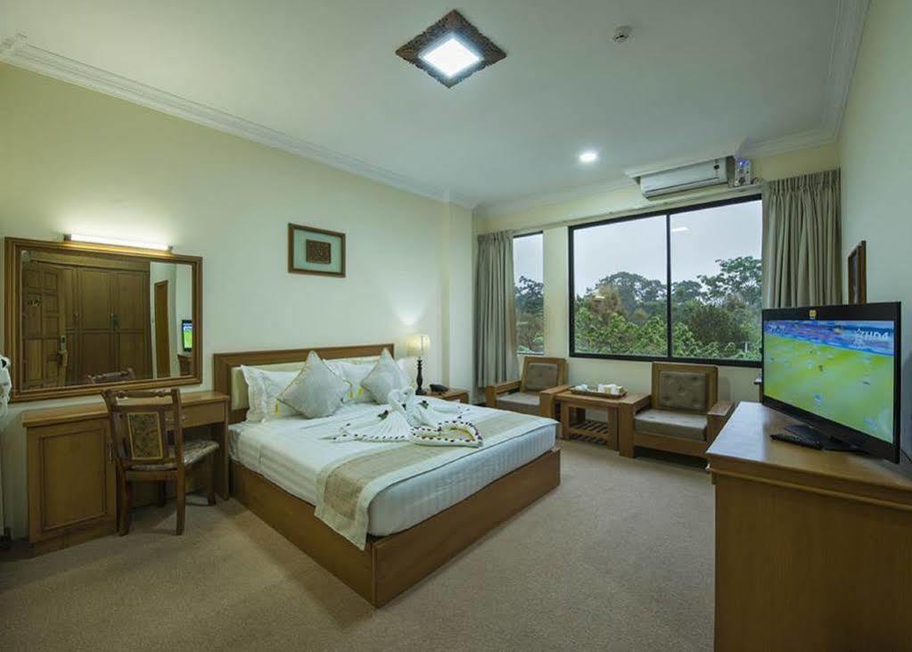 Hotel Shwe Nann Htike Пин О Луин Екстериор снимка